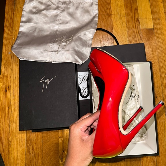 Guiseppe Zanotti Peep Toe Pump - Picture 3 of 4